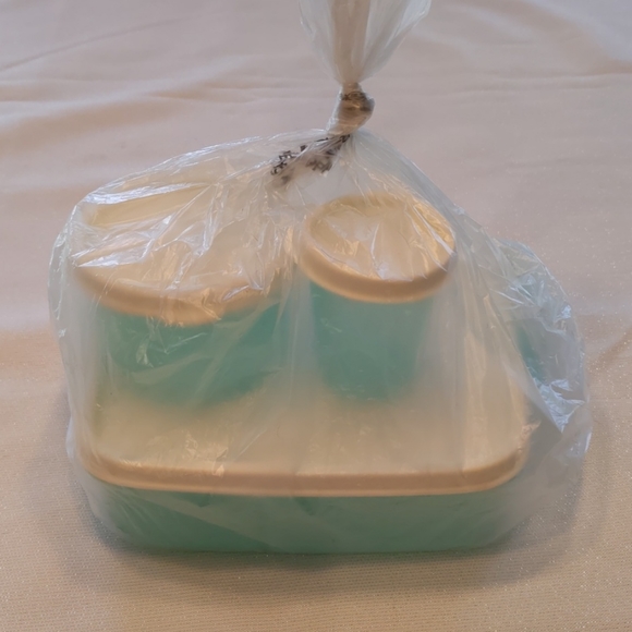 NIP Tupperware Lunch Set - Picture 5 of 5